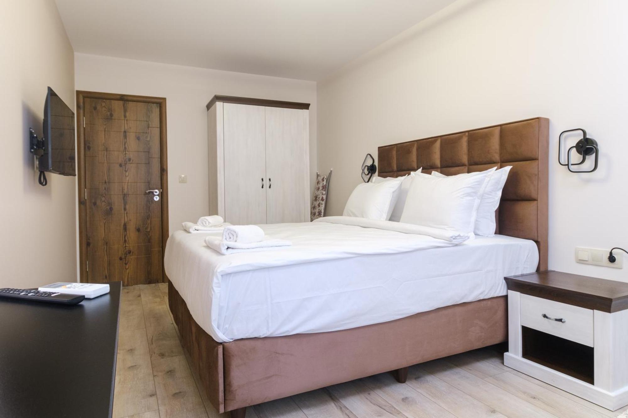 Ldv 13 1-Bedroom Apartments Free Private Parking Plowdiw Exterior foto